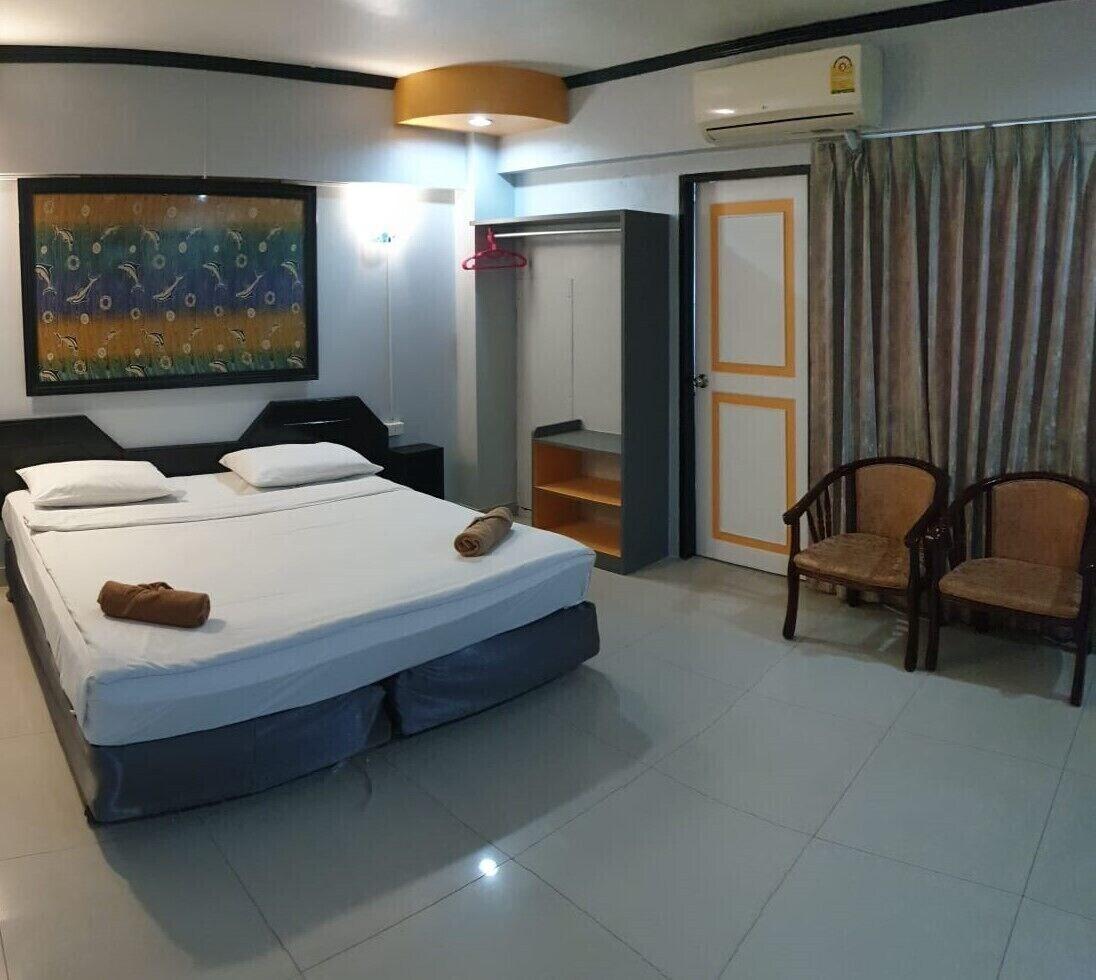 Home Pattaya Hotel Buitenkant foto