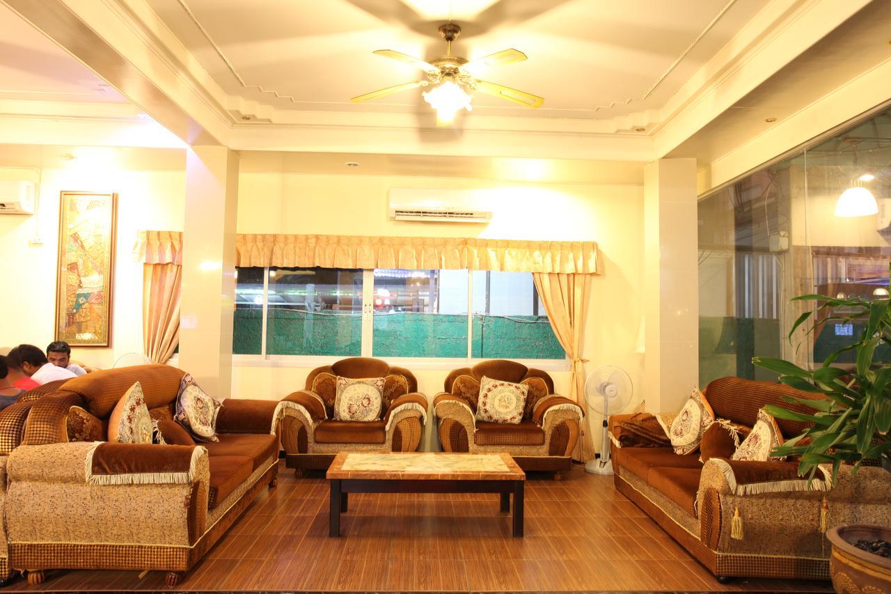Home Pattaya Hotel Buitenkant foto