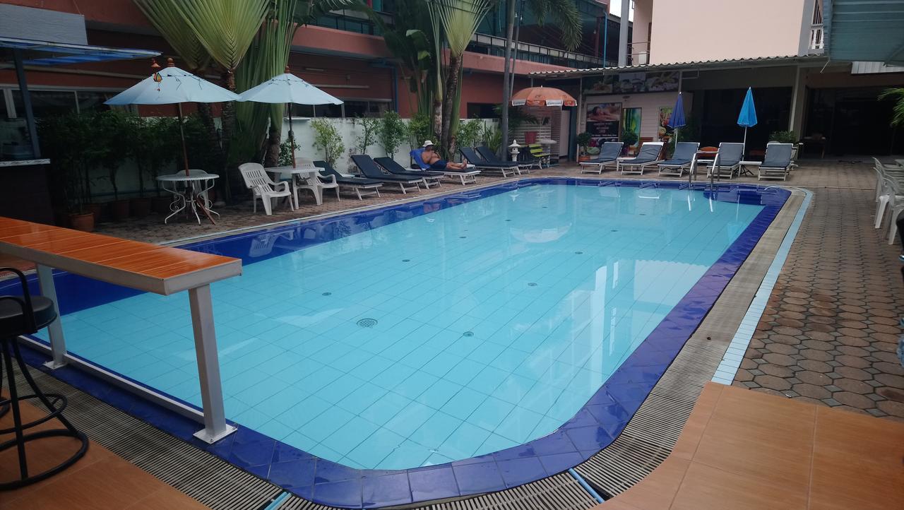 Home Pattaya Hotel Buitenkant foto