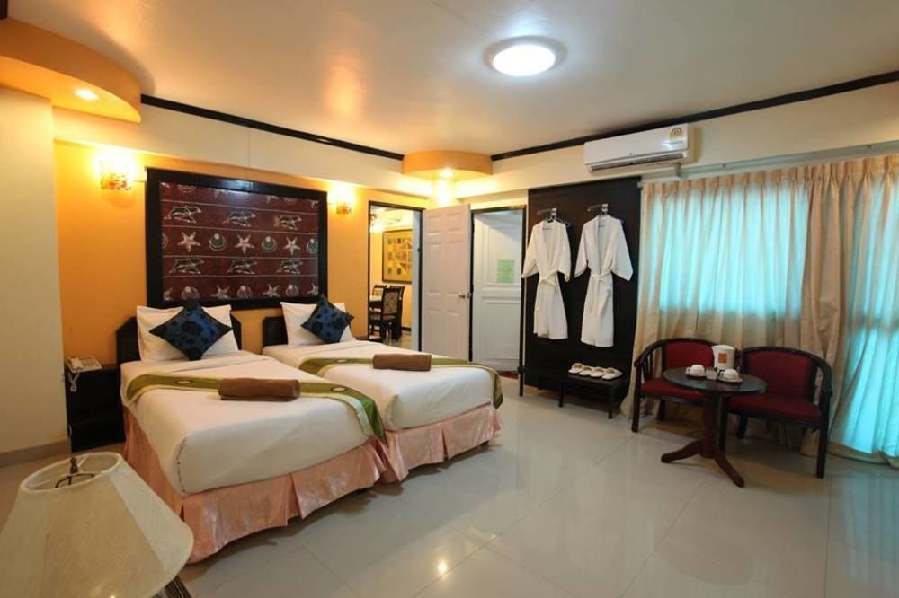 Home Pattaya Hotel Buitenkant foto