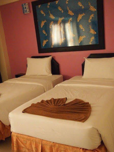 Home Pattaya Hotel Buitenkant foto