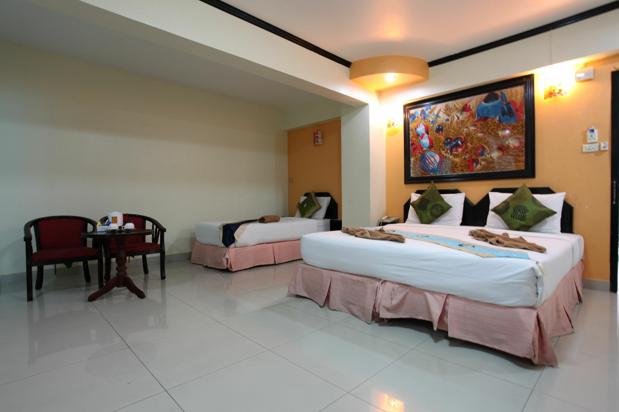 Home Pattaya Hotel Buitenkant foto